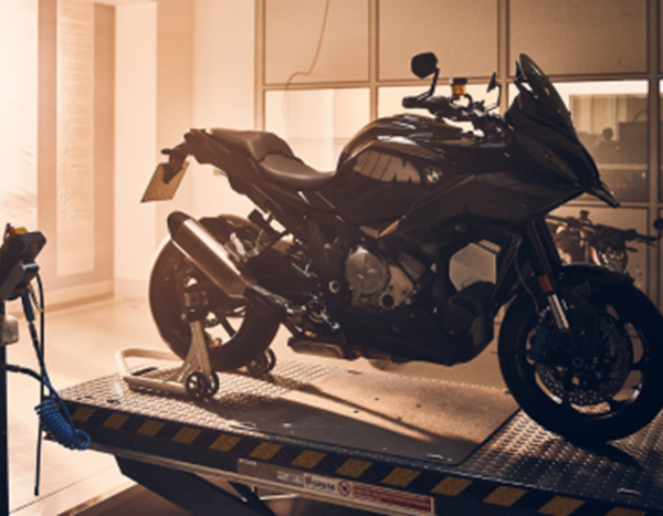 BMW Motorrad presents the M 1000 XR prototype.