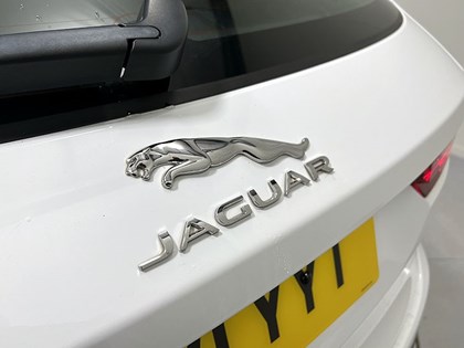 2021 (71) JAGUAR F-PACE 2.0 D200 R-Dynamic SE 5dr Auto AWD