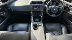 2015 (65) JAGUAR XE 2.0d [180] Prestige 4dr Auto 3044181