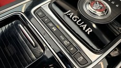 2019 (19) JAGUAR XF 2.0d [240] R-Sport 4dr Auto AWD 3063763