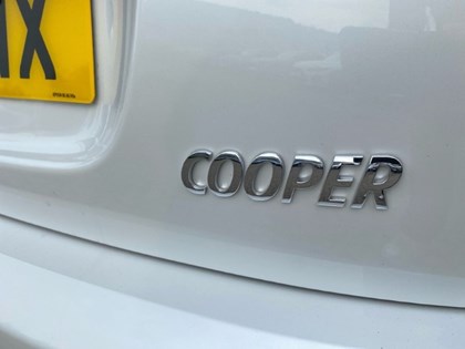 2023 (23) MINI HATCHBACK 1.5 Cooper Classic Premium 5dr Auto
