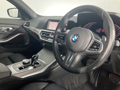 2021 (21) BMW 3 SERIES 320i M Sport 4dr Step Auto